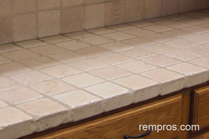 4x4-travertine-tile-kitchen-countertop