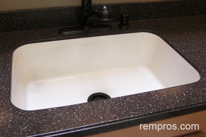 single-bowl-ceramic-undermount-kitchen-sink